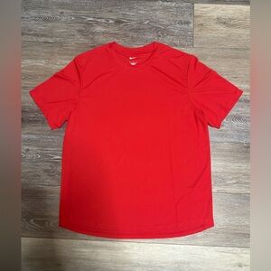 Nike Men’s Medium Red Short Sleeve T-shirt New without Tags